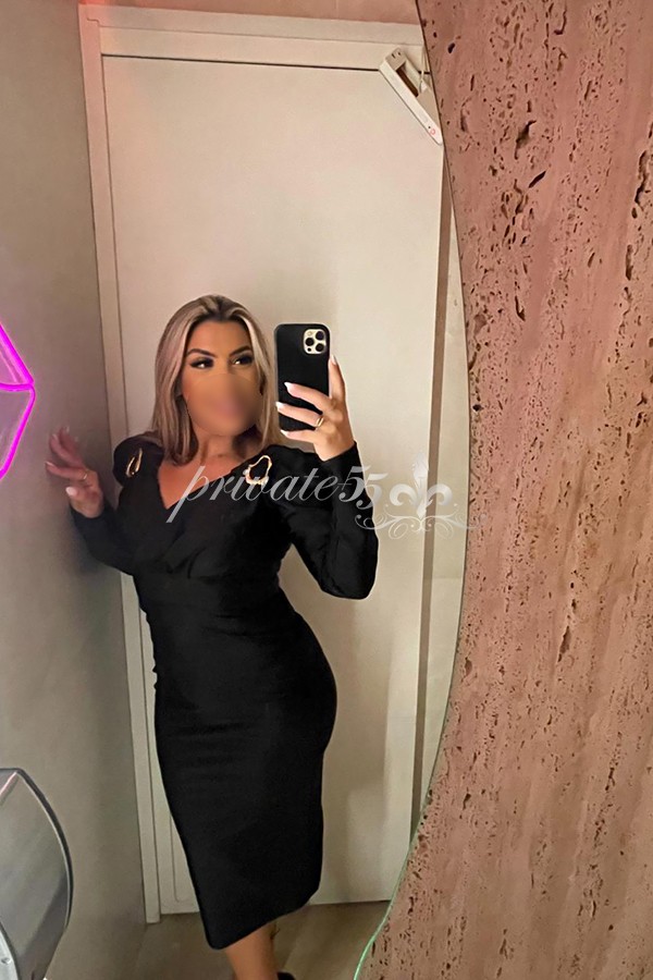 AMANDA DUARTE - Acompanhantes Itajaí