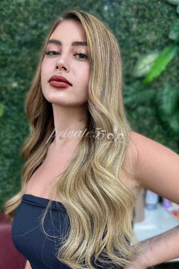 ANNA MULLER - Acompanhantes Itajaí