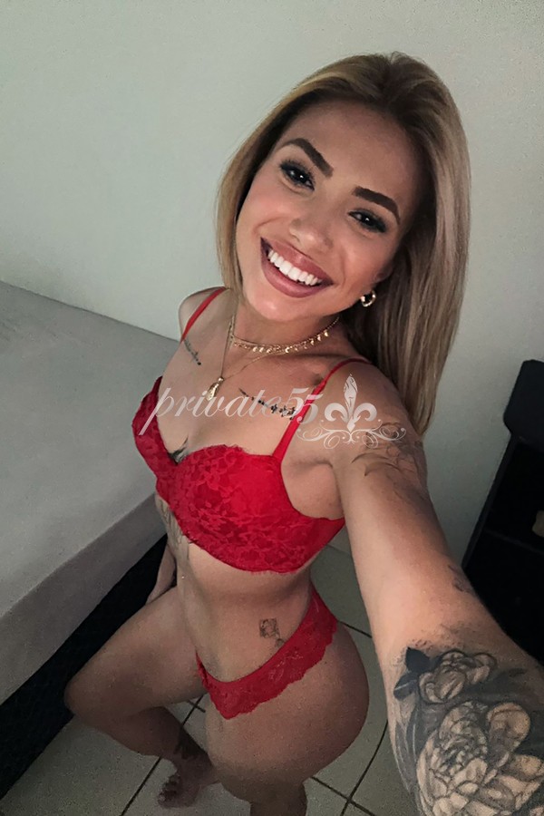 MAY RIVEIRA - Acompanhantes Itajaí