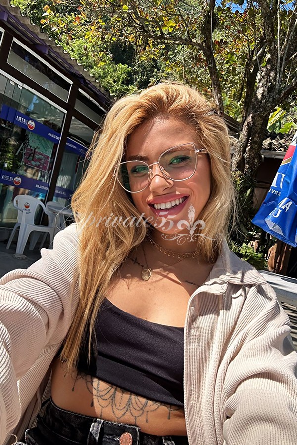 MAY RIVEIRA - Acompanhantes Itajaí