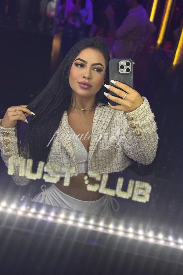 MIRELLA GUSMÃO - Acompanhantes Itajaí