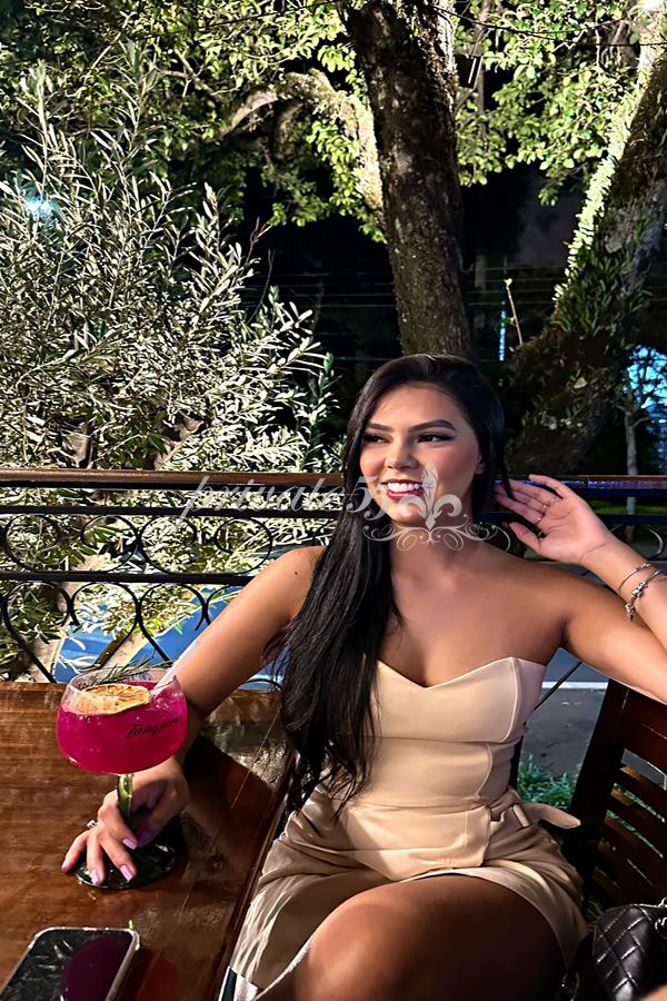 DEBORA LUIZA - Acompanhantes Itapema