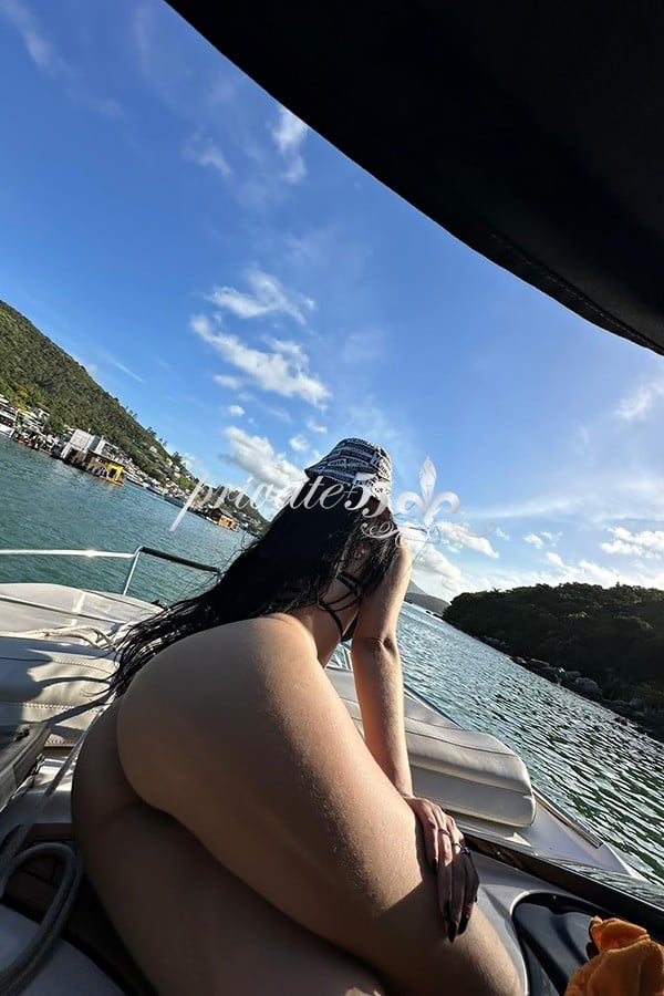 LUARA CAMPOS - Acompanhantes Itapema