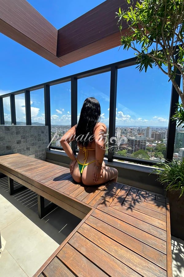 ISADORA DINIZ - Acompanhantes Joinville