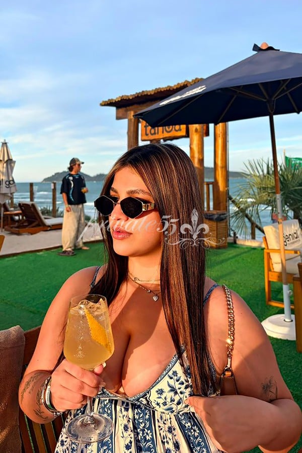 ISADORA DINIZ - Acompanhantes Joinville