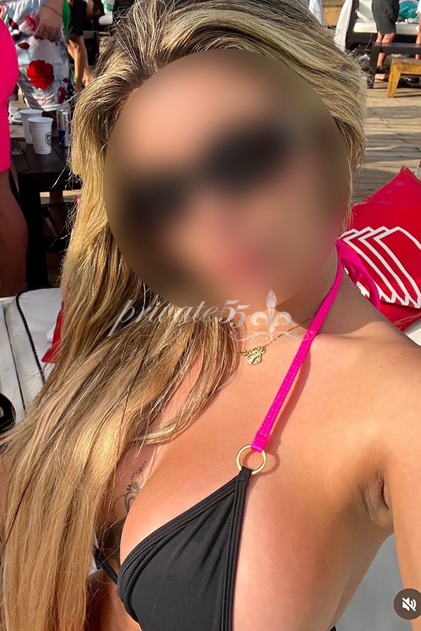 ALINE  ARAÚJO - Acompanhantes Porto Alegre