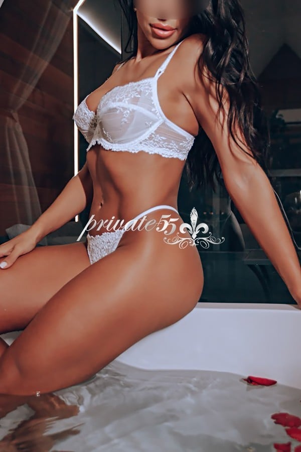 JÚLIA ANDRADE - Acompanhantes Porto Alegre