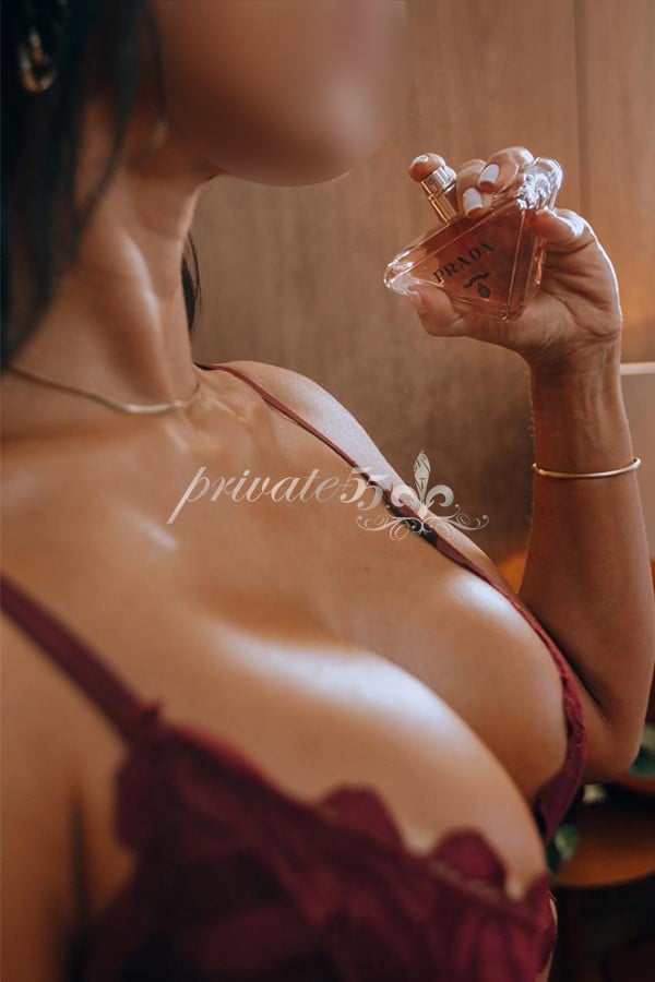 JÚLIA ANDRADE - Acompanhantes Porto Alegre
