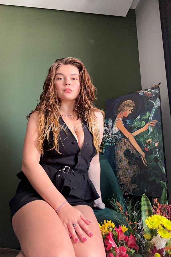MAÍRA  EVELLYN - Acompanhantes Porto Alegre