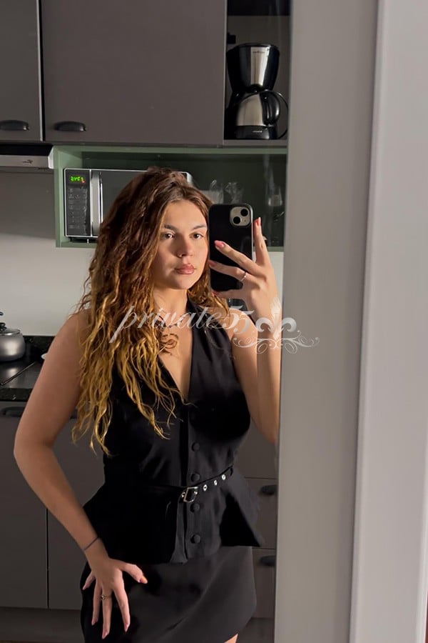 MAÍRA  EVELLYN - Acompanhantes Porto Alegre