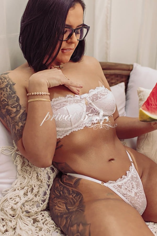VITÓRIA  SOUZA - Acompanhantes Porto Alegre