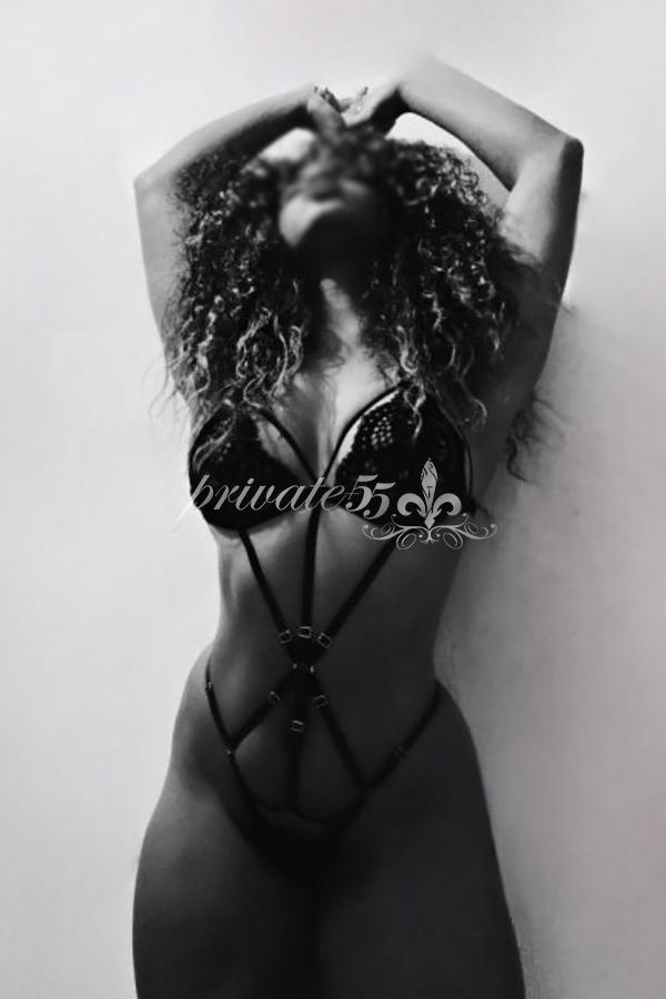 NEFERTARI MILLER - Acompanhantes Recife
