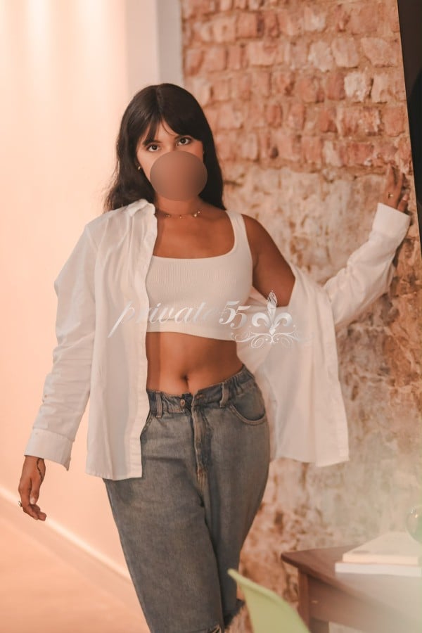 CLARA YANZE - Acompanhantes Rio de Janeiro