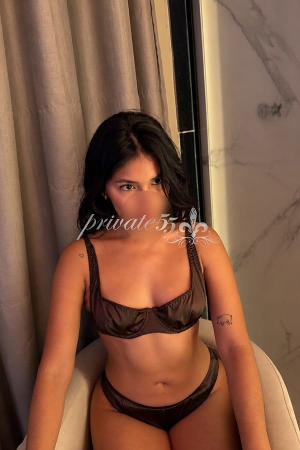 CLARA YANZE - Acompanhantes Rio de Janeiro
