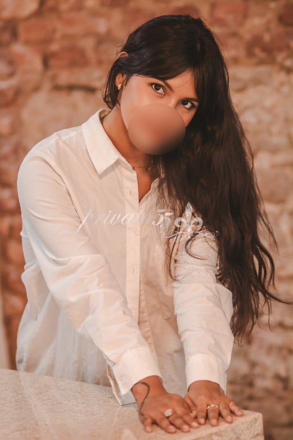 CLARA YANZE - Acompanhantes Rio de Janeiro