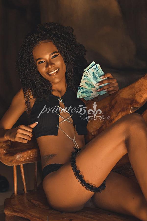 VHANESSA PITTELOUD - Acompanhantes Salvador