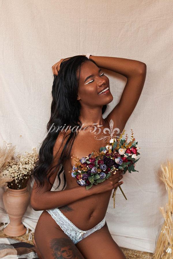 VHANESSA PITTELOUD - Acompanhantes Salvador