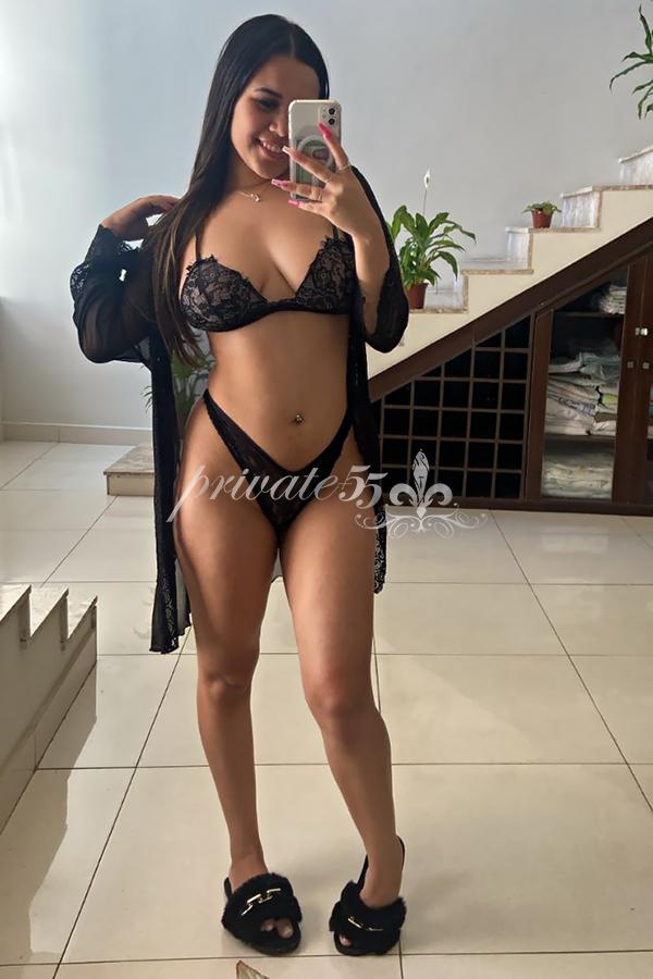 GIOVANNA MOURA - Acompanhantes Santos