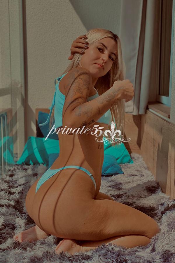 NICOLE BALDUINO - Acompanhantes Santos