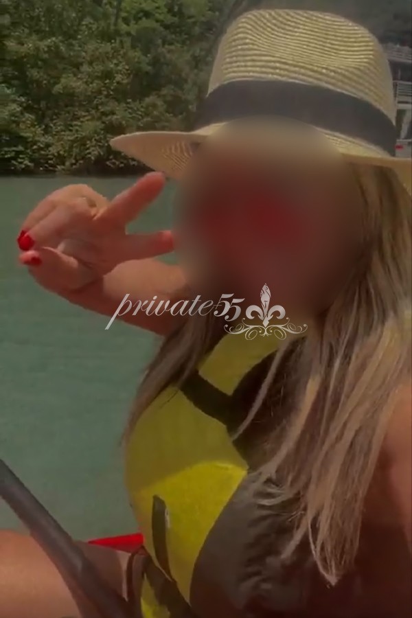 BEATRIZ MENEZES - Acompanhantes Balneário Camboriú