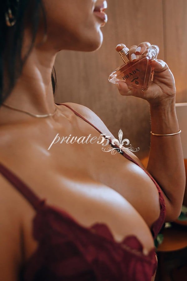 JÚLIA ANDRADE - Acompanhantes São Paulo