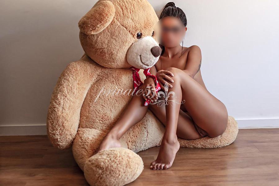 JÚLIA MAYA - Acompanhantes Brasília