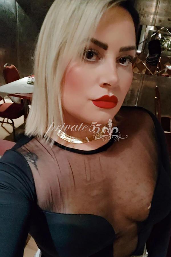 MONIKA MELLO - Acompanhantes Curitiba