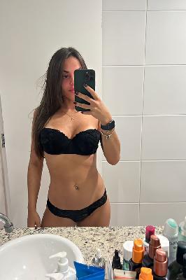 Iza Moura - Acompanhantes Balneário Camboriú - Acompanhantes BC - Acompanhantes SC