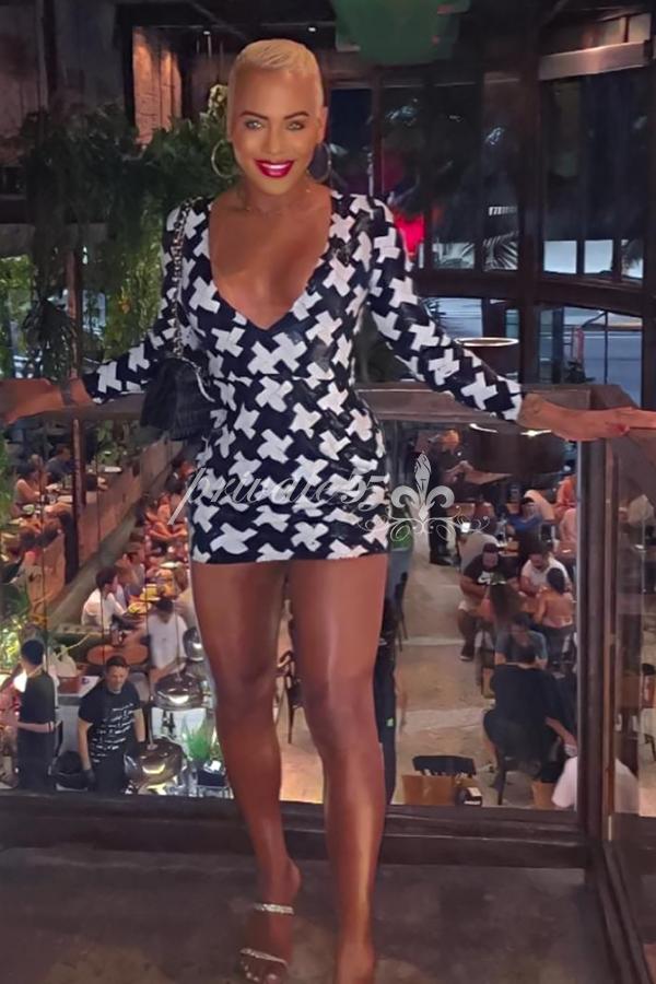 Dany Ferrari - Acompanhantes Curitiba - Acompanhantes Ctba - Acompanhantes PR