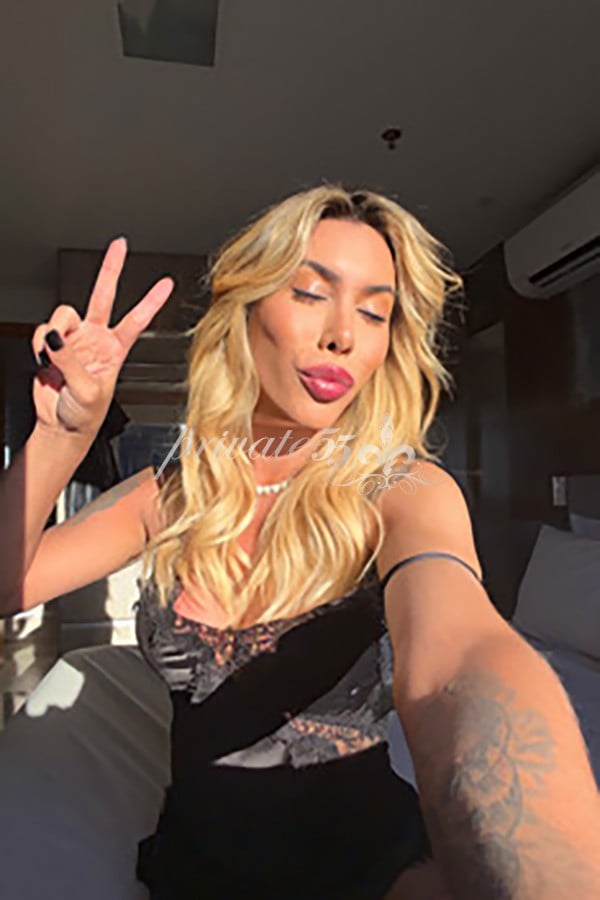 LARISSA AZEVEDO - Acompanhantes Goiânia