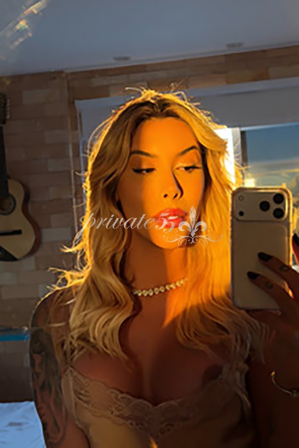 LARISSA AZEVEDO - Acompanhantes Goiânia