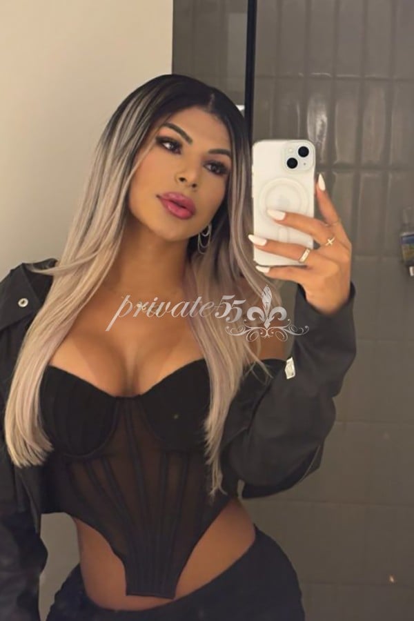 LARISSA CAMPOS - Acompanhantes Goiânia