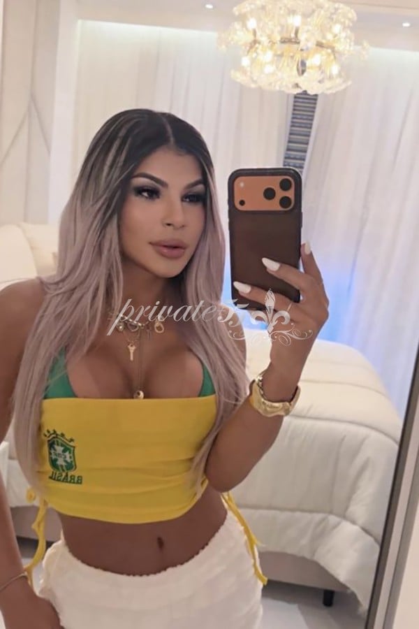 LARISSA CAMPOS - Acompanhantes Goiânia