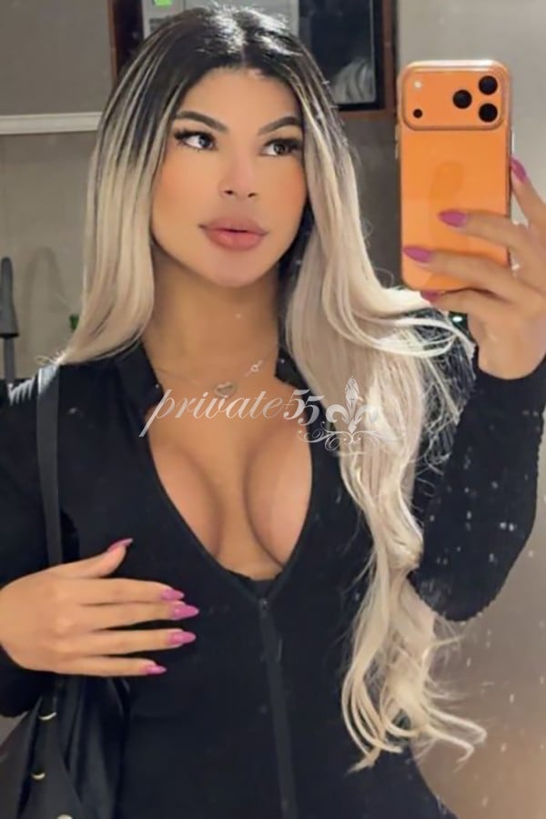 LARISSA CAMPOS - Acompanhantes Goiânia