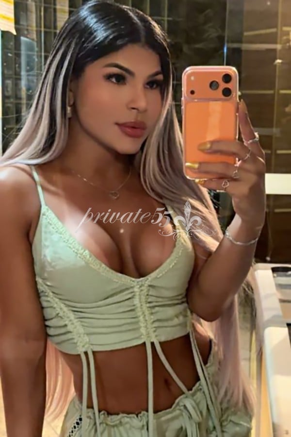 LARISSA CAMPOS - Acompanhantes Goiânia