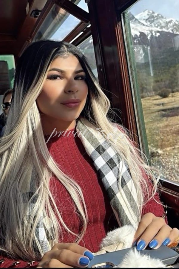 LARISSA CAMPOS - Acompanhantes Goiânia