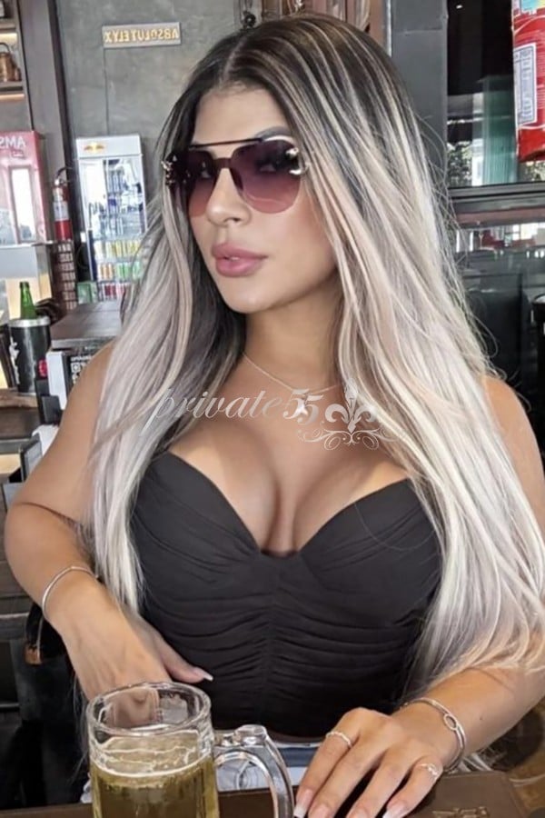 LARISSA CAMPOS - Acompanhantes Goiânia