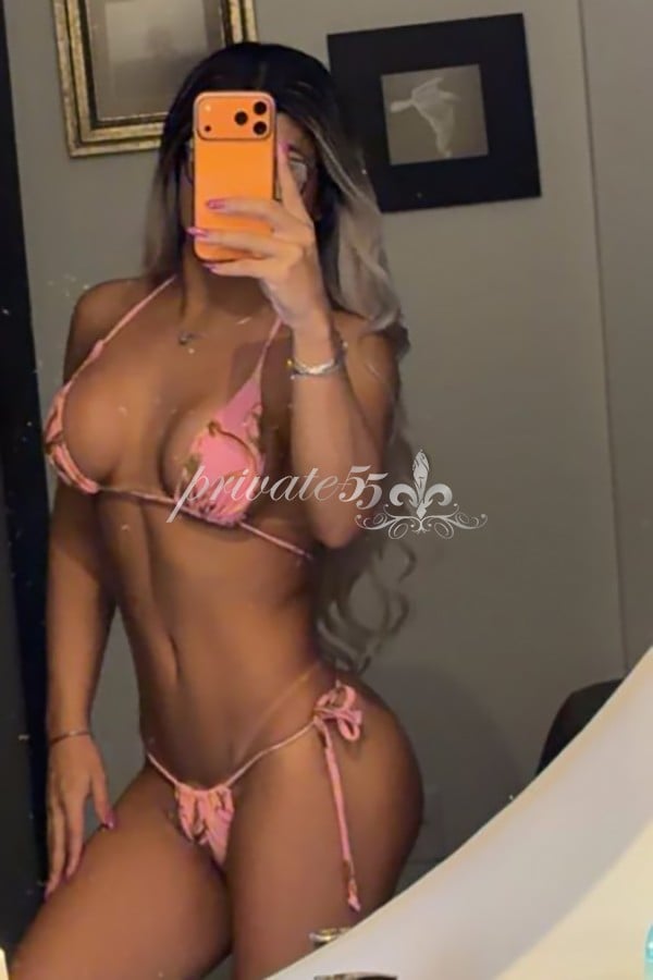 LARISSA CAMPOS - Acompanhantes Goiânia
