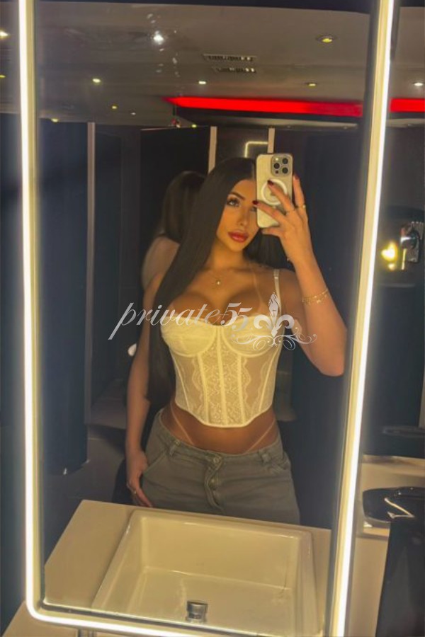 BELLA  HADID - Acompanhantes São Paulo