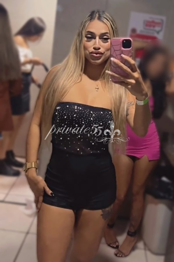 ANNA OLIVEIRA  - Acompanhantes Itapema