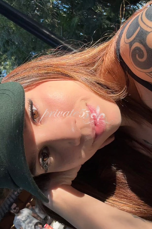 LIVIA  CARVALHO  - Acompanhantes Curitiba