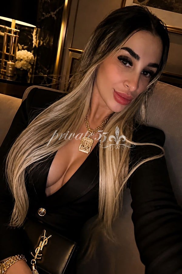 LARISSA MANBACH - Acompanhantes Florianópolis