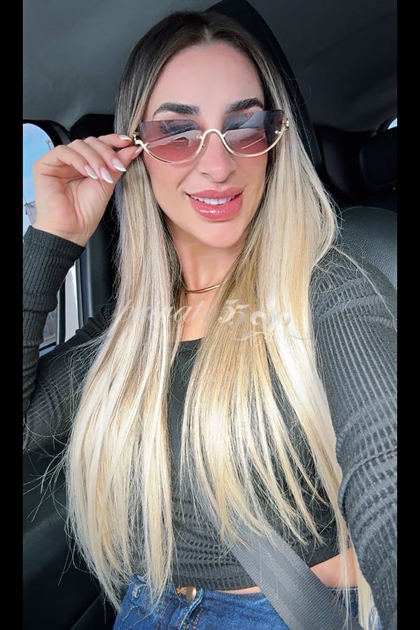 LARISSA MANBACH - Acompanhantes Florianópolis