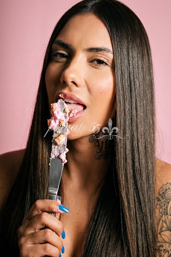 MIA  CAVALCANTI - Acompanhantes Porto Alegre